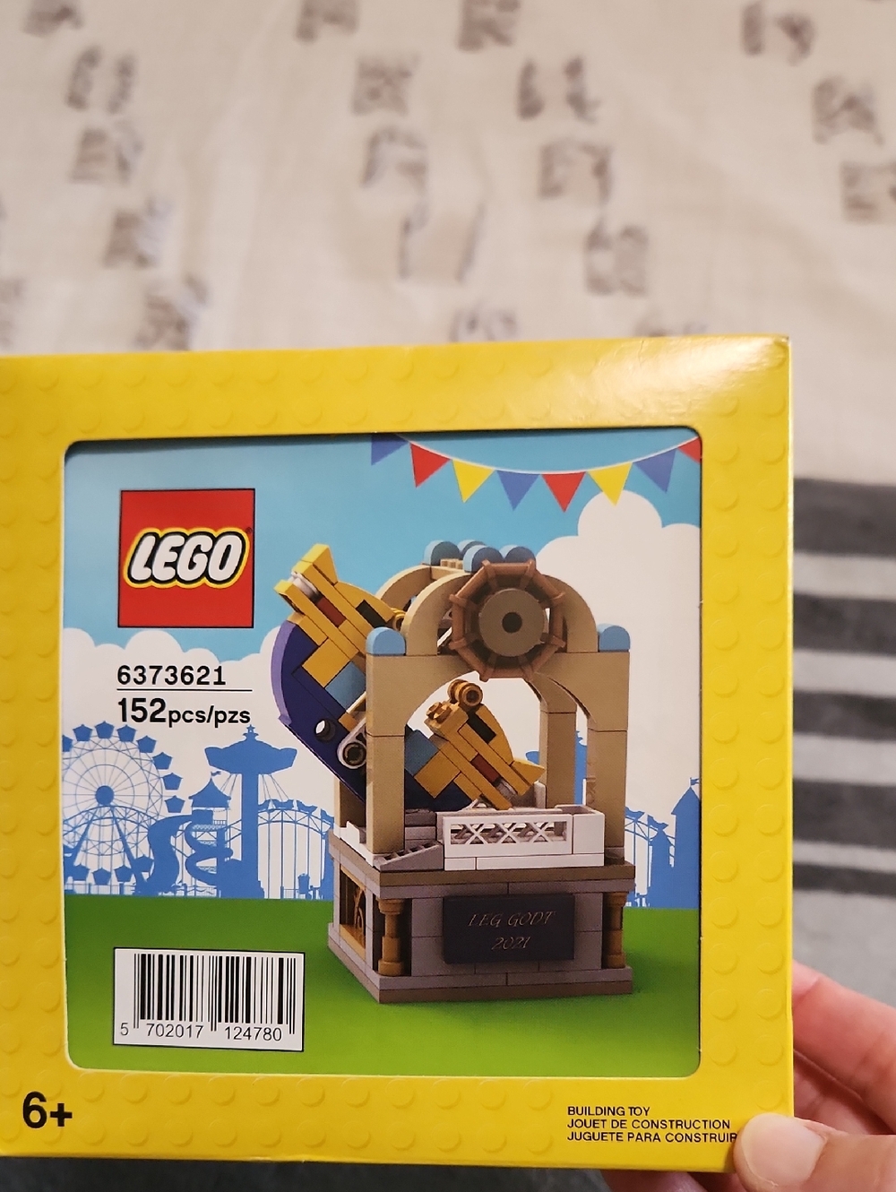 LEGO Mini Ferris Wheel Build Set - Yellow & Blue